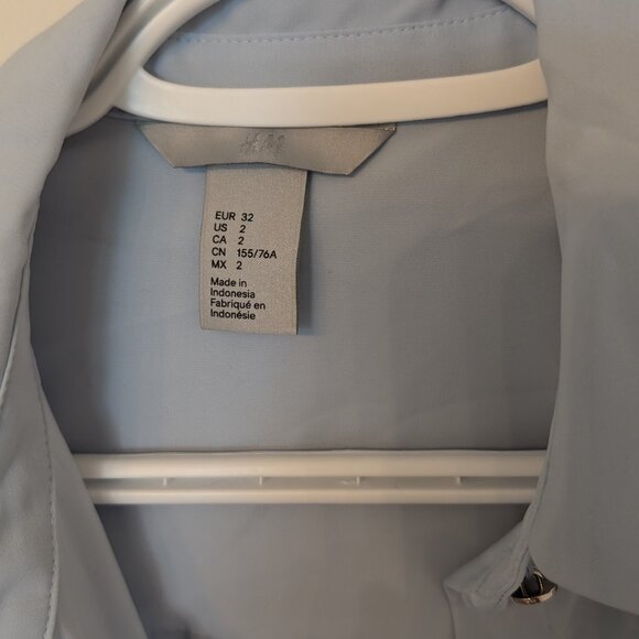H&M, Button up blouse, powder blue, size 2 - Picture 2 of 15
